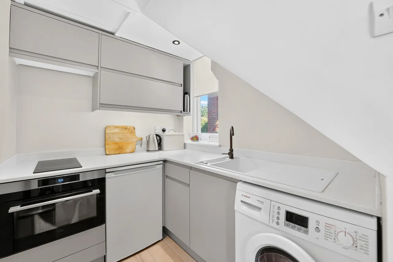 Melrose Road, London, SW18, photo 2