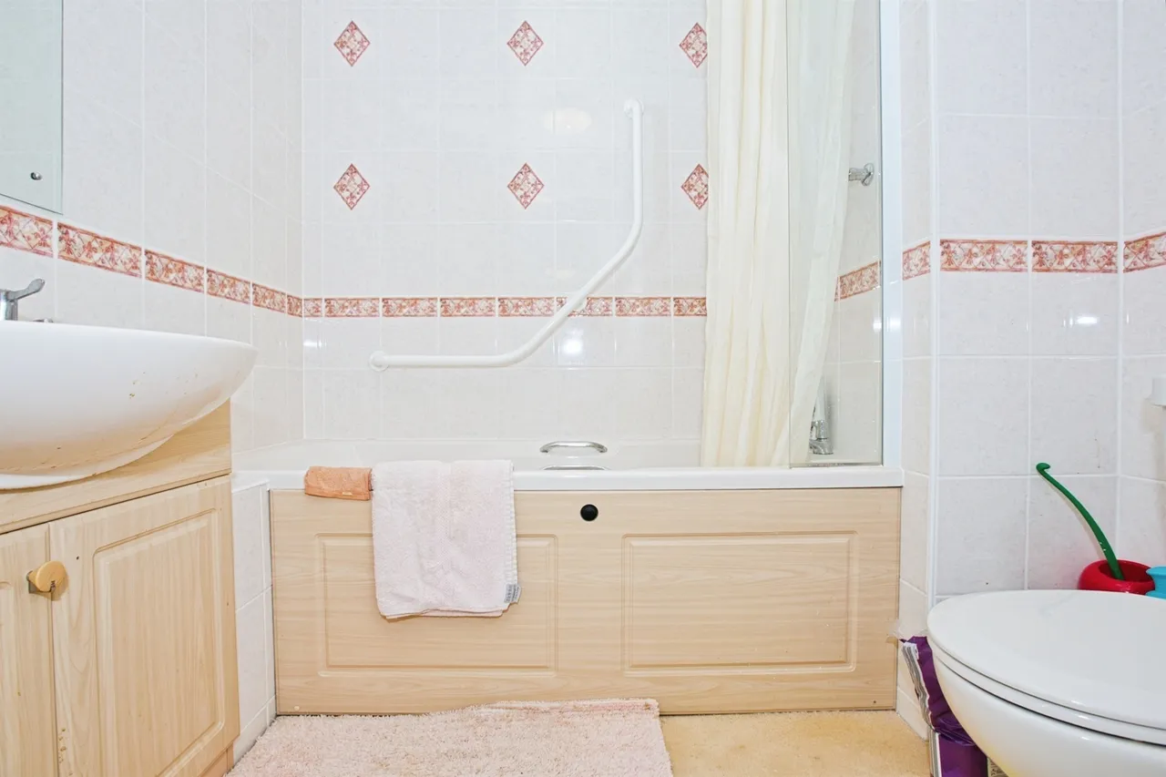 Wyndham Court, Yeovil, BA21, photo 10