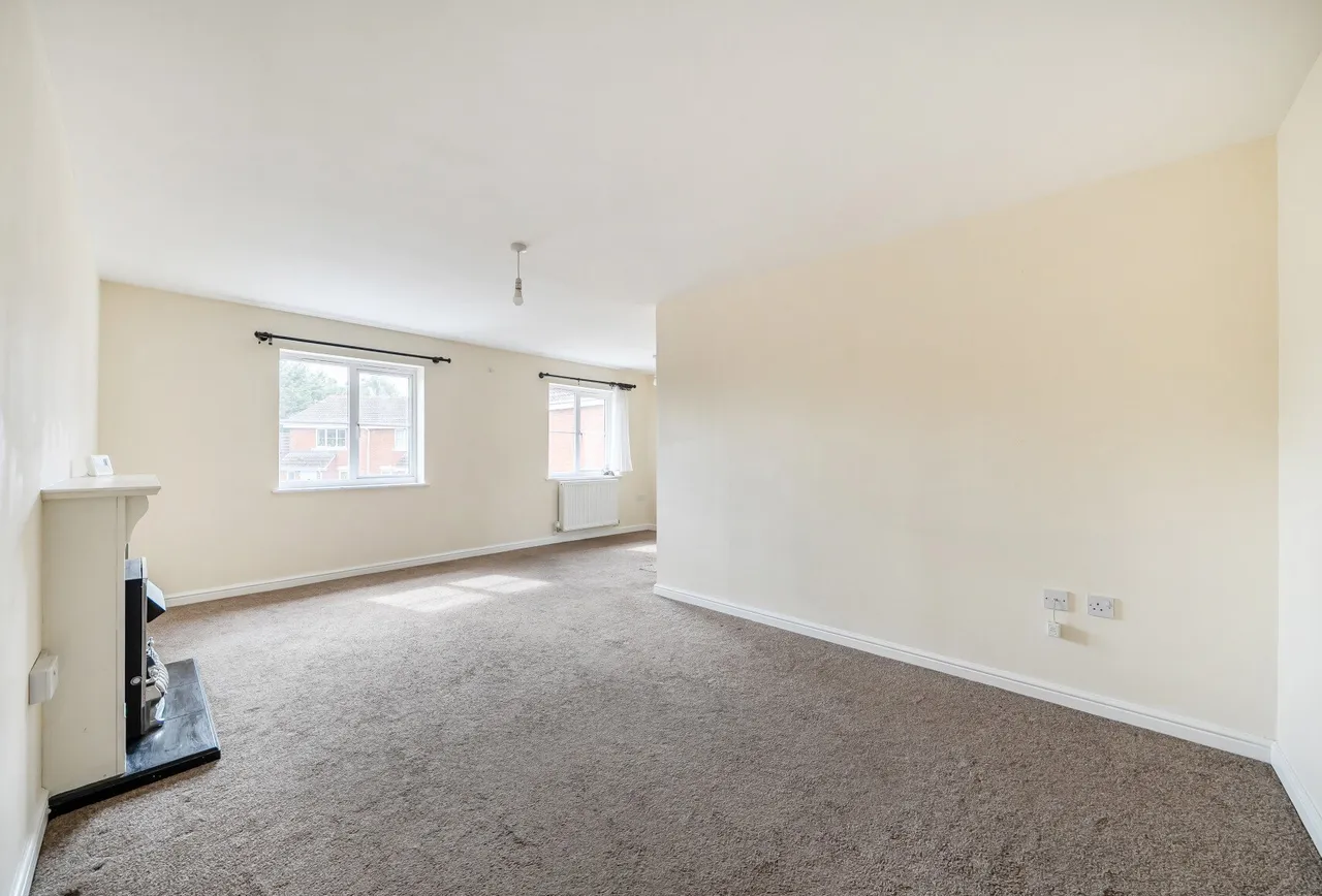 Bishops Castle Way, Gloucester, GL1 4DP, photo 11