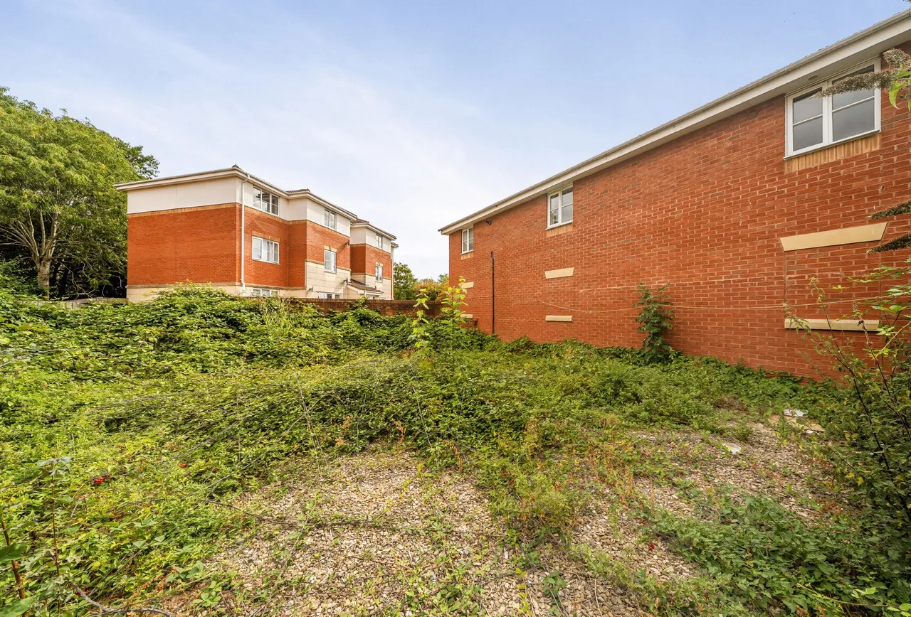 Bishops Castle Way, Gloucester, GL1 4DP, photo 12