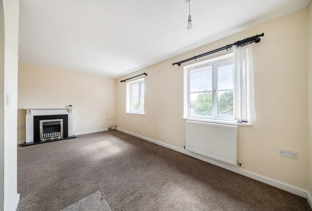 Bishops Castle Way, Gloucester, GL1 4DP, photo 9