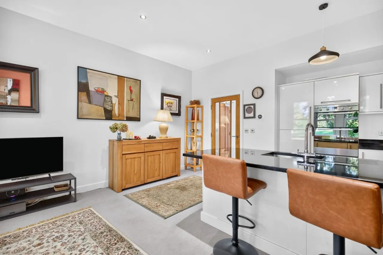 Harlow Moor Drive, Harrogate, HG2, photo 4
