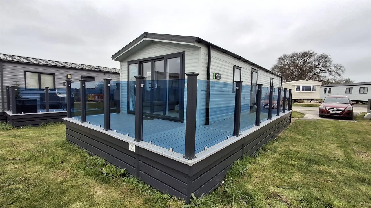 2 bed park home for sale — Mill Rythe Coastal Village, Havant Road