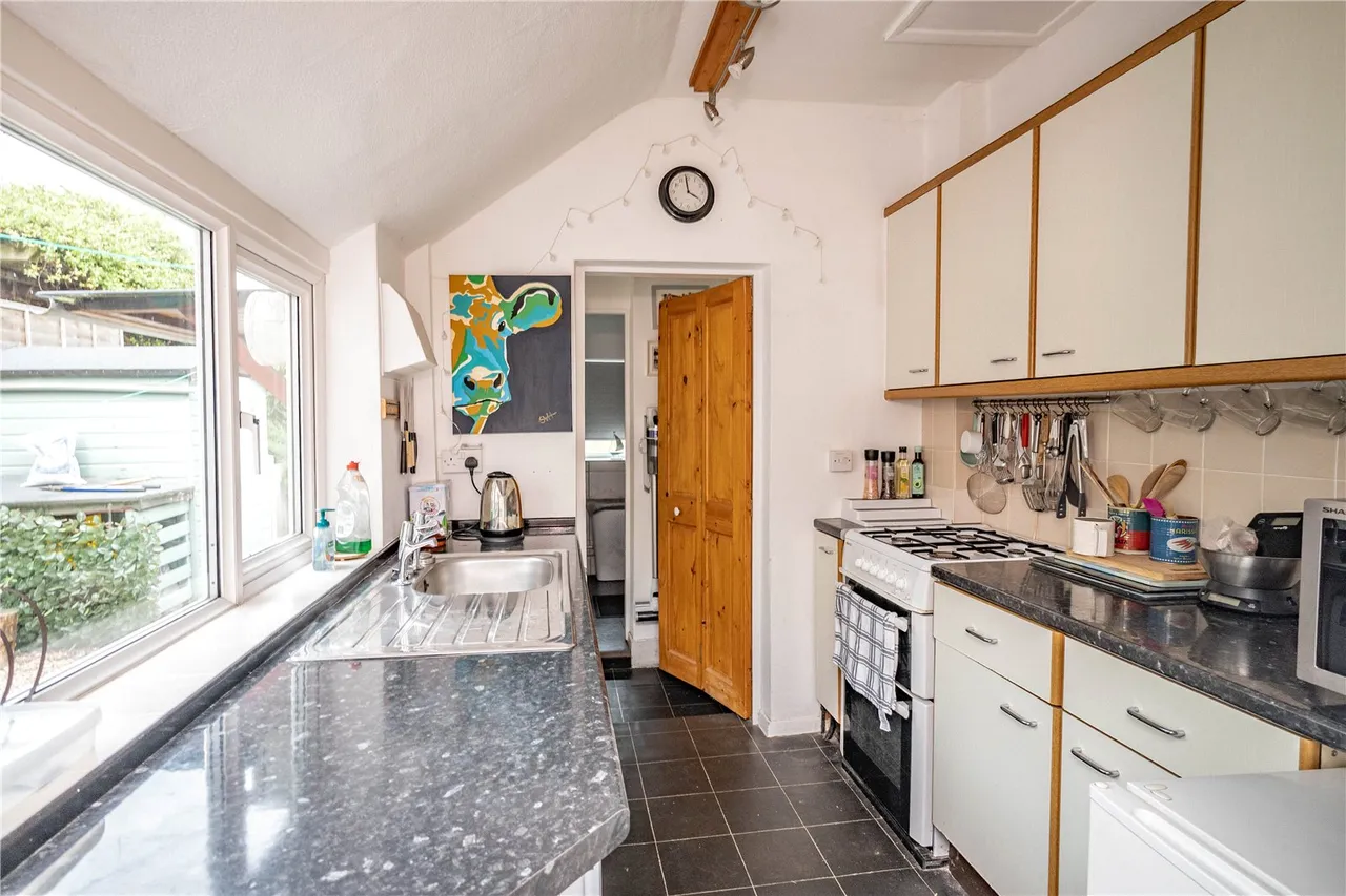 Hawthorn Road, Bromsgrove, Worcestershire, B61 0EN, photo 4