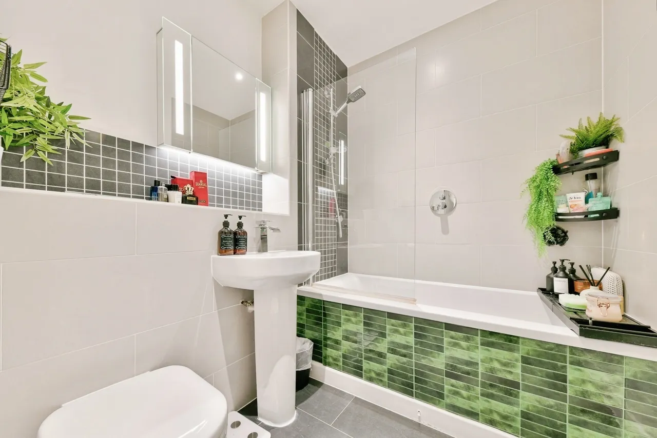 Kings Road, Stevenage, Hertfordshire, SG1, photo 16