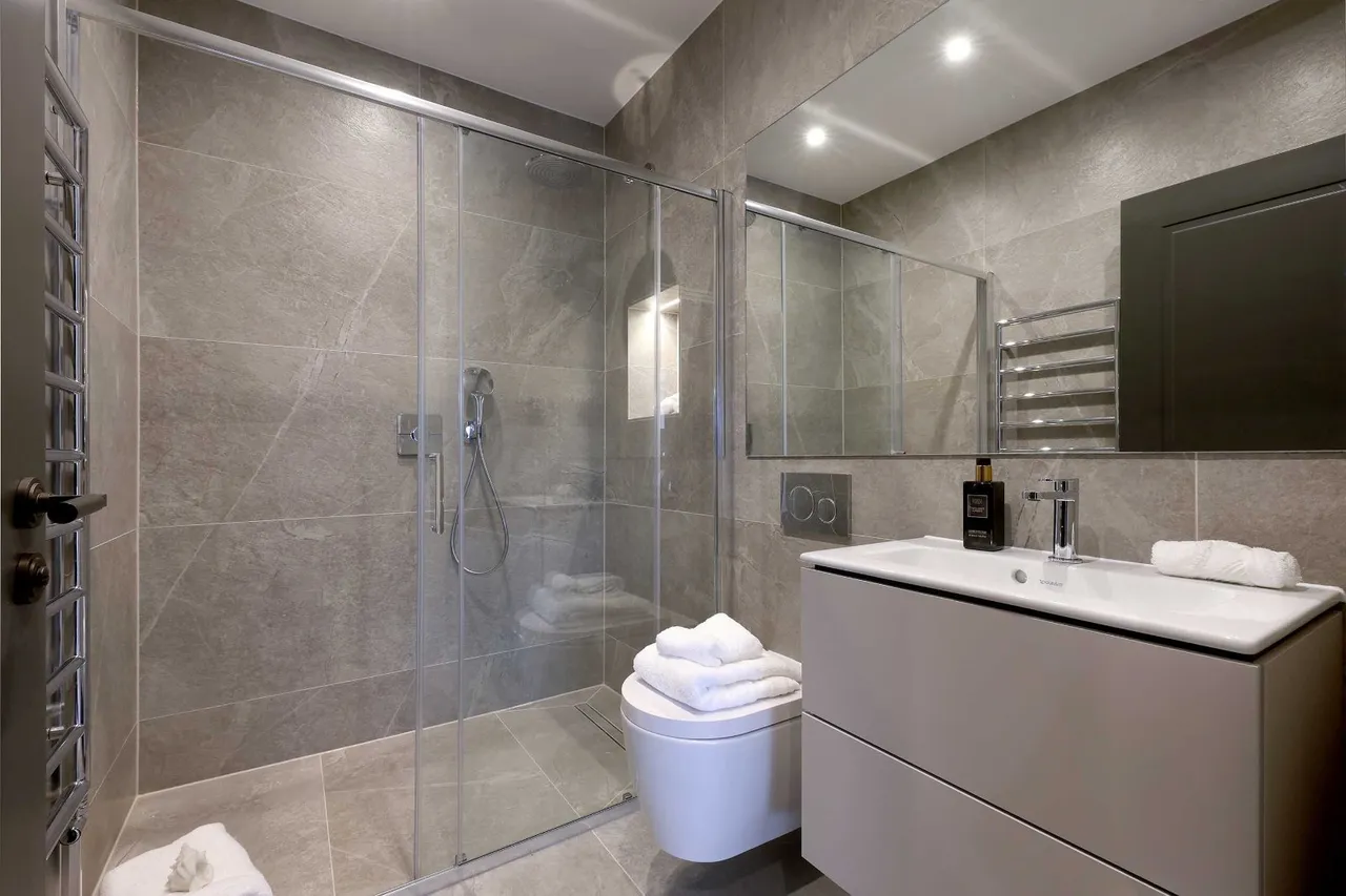 Kiln Lane, Bourne End, SL8, photo 16