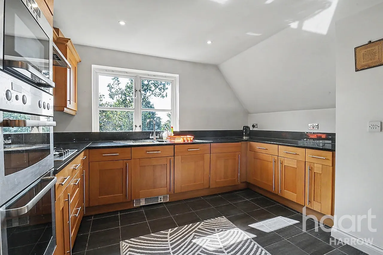 Cottage Close, Harrow, HA2, photo 6