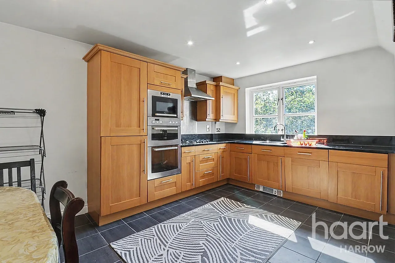 Cottage Close, Harrow, HA2, photo 5