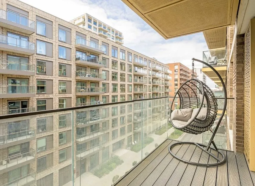 Royal Crest Avenue, Royal Wharf, E16, photo 6