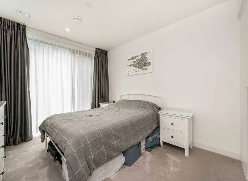 Royal Crest Avenue, Royal Wharf, E16, photo 10