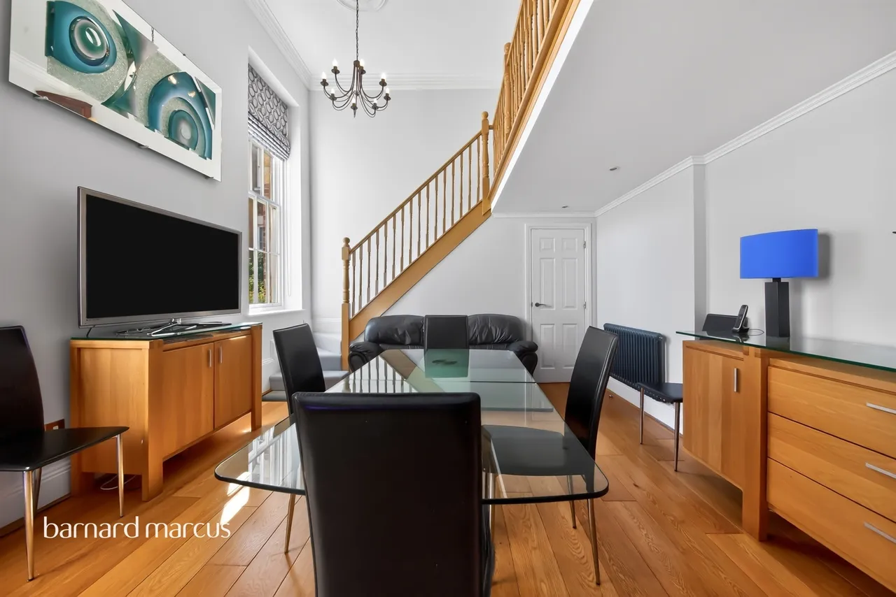 Royal Drive, London, N11, photo 17