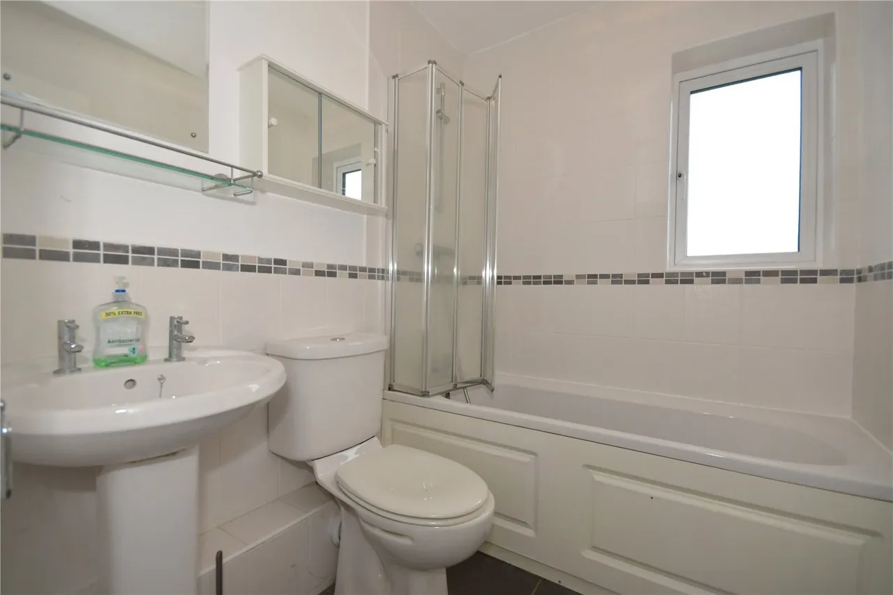 Lindisfarne Court, Chesterfield, Derbyshire, S40, photo 11