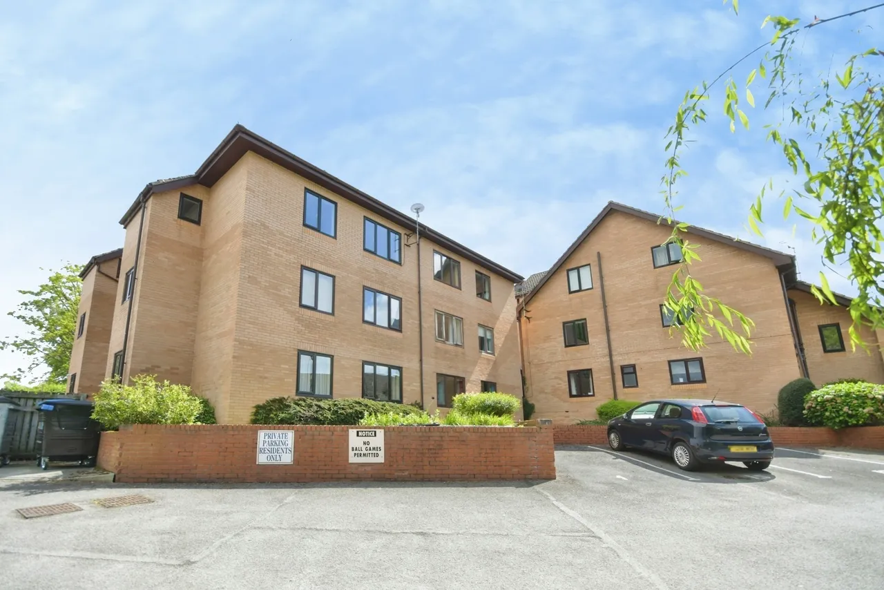 Lindisfarne Court, Chesterfield, Derbyshire, S40, photo 5