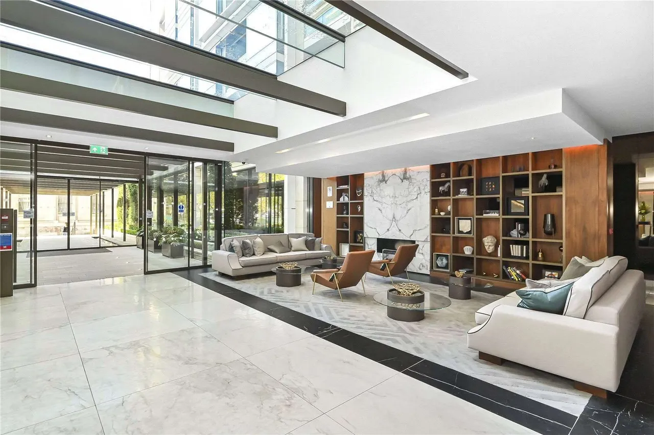 Water Lane, London, EC3R, photo 20