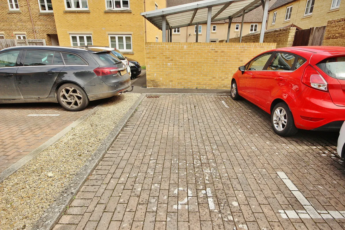 Priory Mill Lane, Witney, photo 8