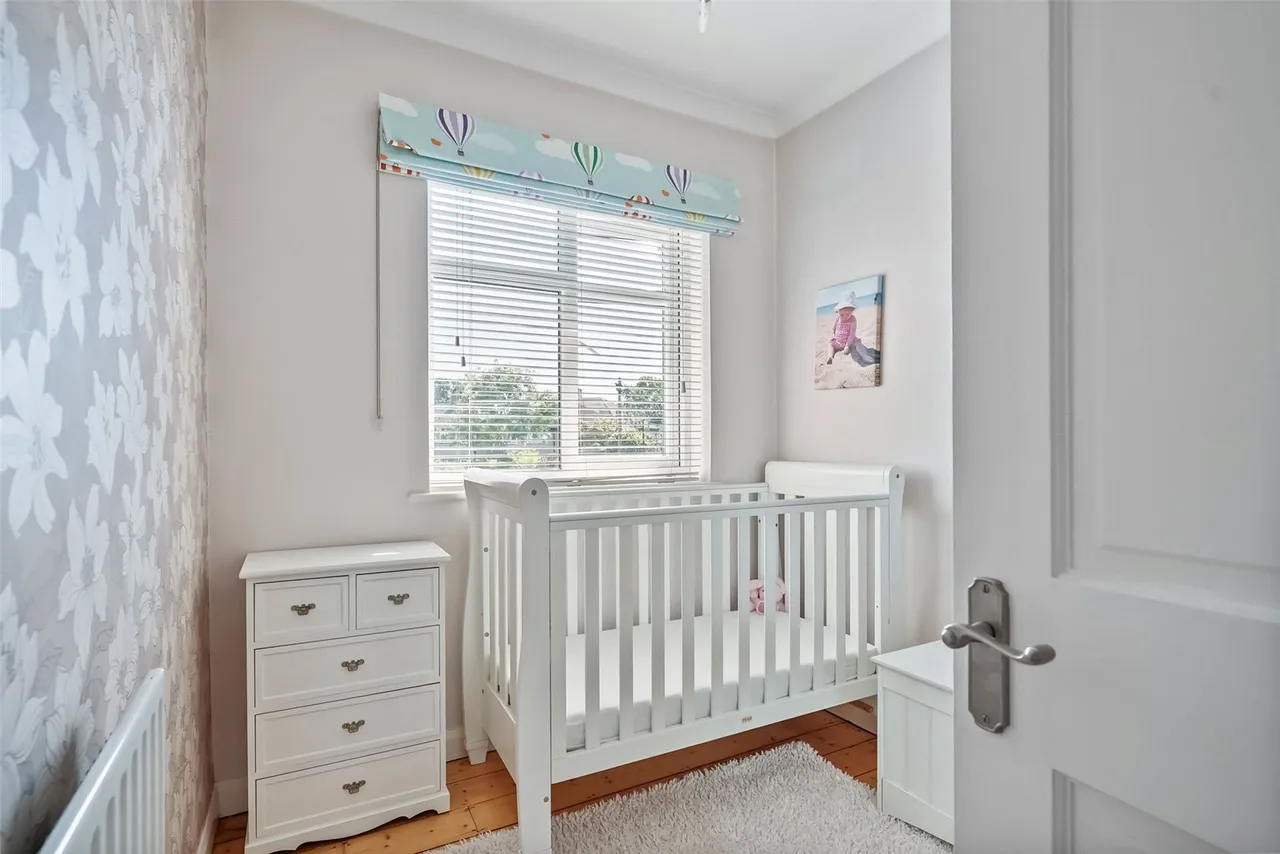 Gerard Avenue, Hounslow, TW4 5NB, photo 9