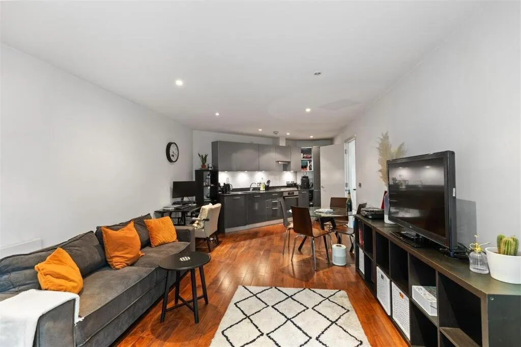 1 bed flat to rent, Kimberley Road, London, NW6