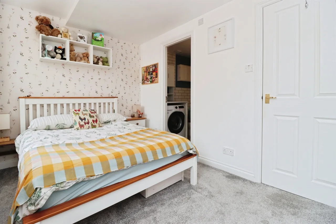 Sarjeant Court, Rothwell, Kettering, photo 10