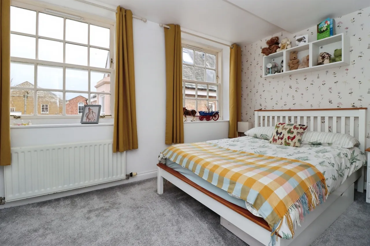 Sarjeant Court, Rothwell, Kettering, photo 9