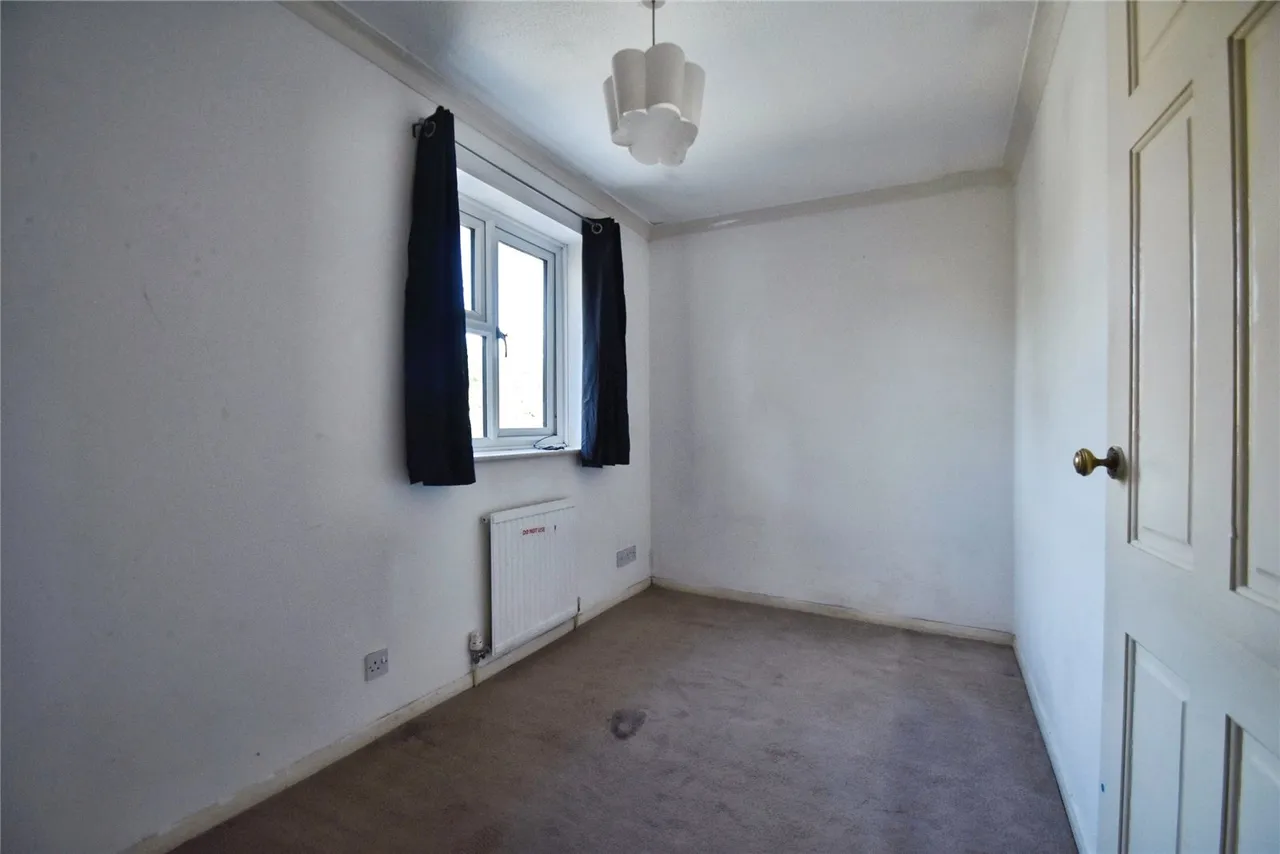 Burdetts Road, Dagenham, RM9, photo 3