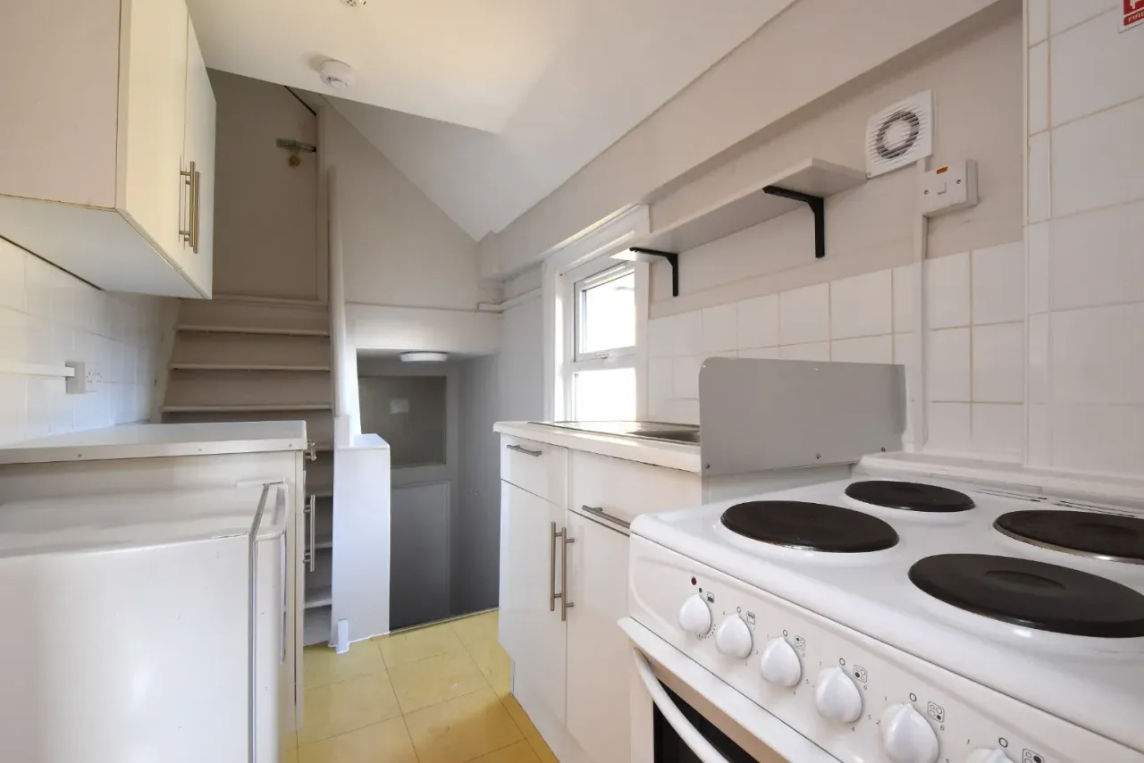 St. Julians Farm Road, London, Greater London, SE27, photo 10