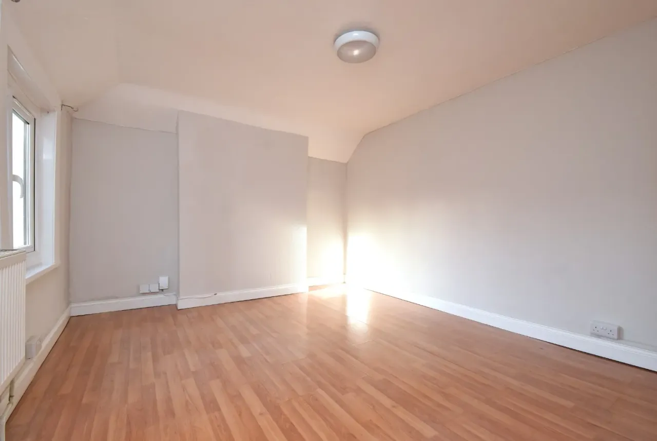 St. Julians Farm Road, London, Greater London, SE27, photo 5