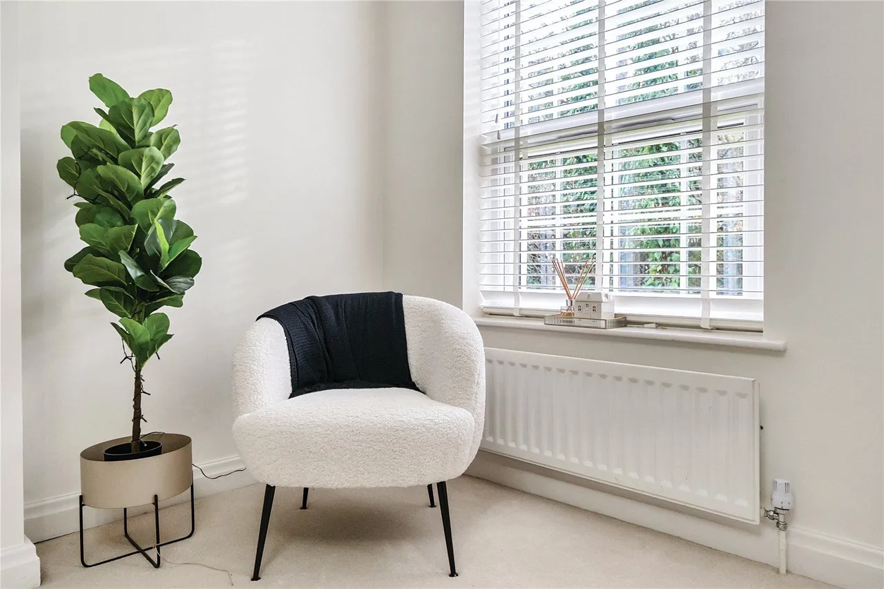 Fairfield Court, Leeds, LS17, photo 12