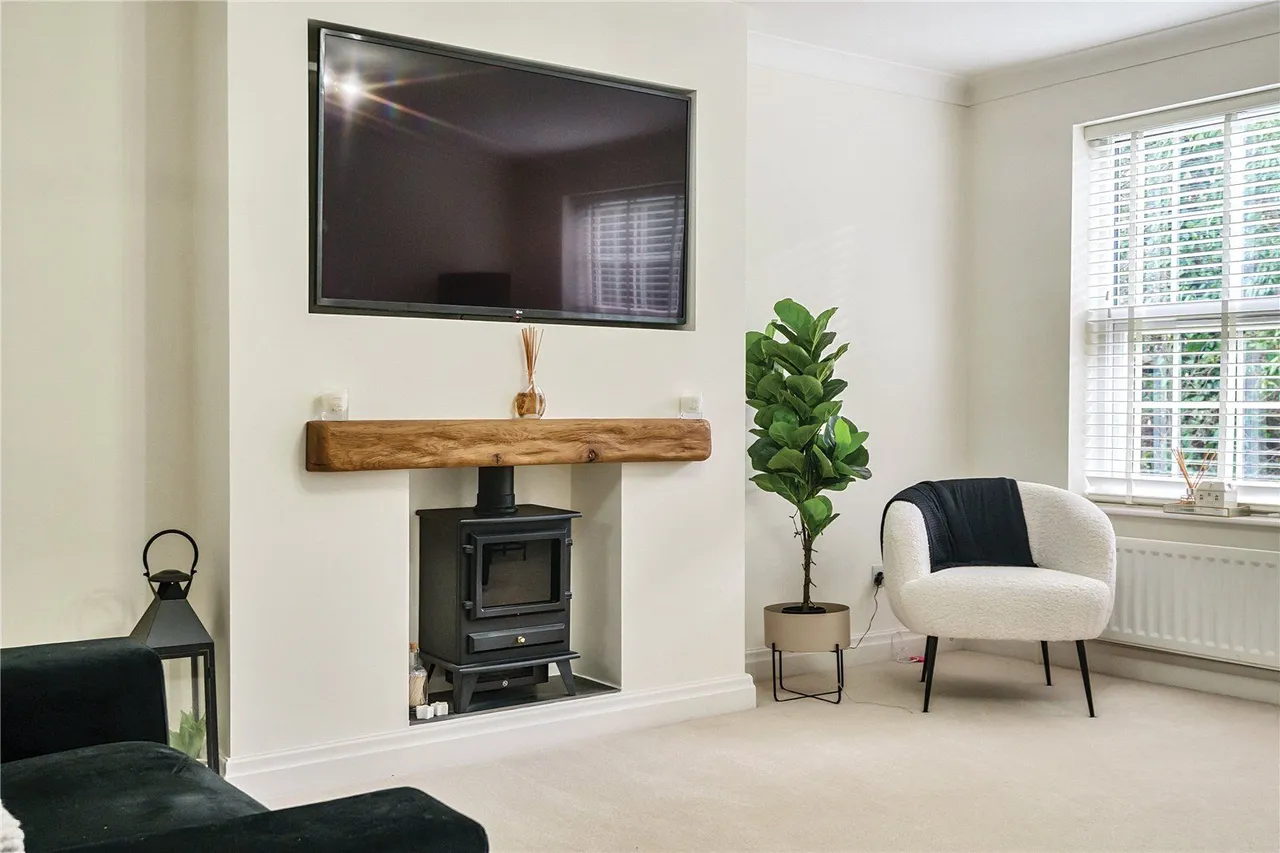 Fairfield Court, Leeds, LS17, photo 8
