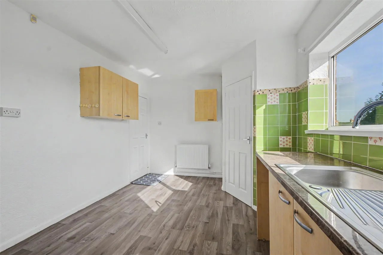 Wood Avenue, Sandiacre, NG10, photo 3