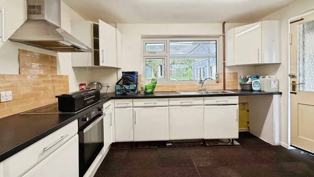 St Andrews Road, Warminster, photo 5