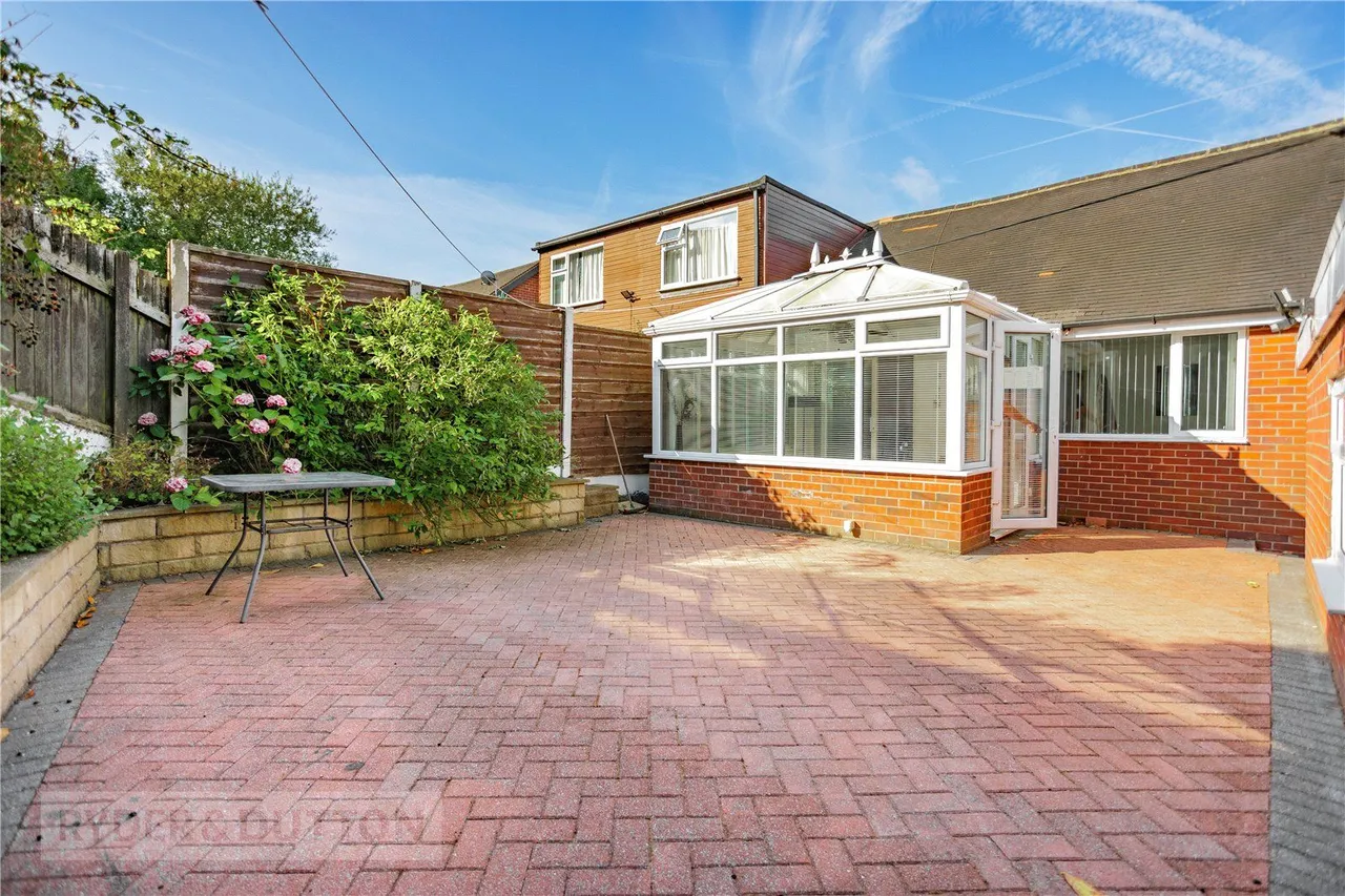 Claytons Close, Springhead, OL4, photo 18
