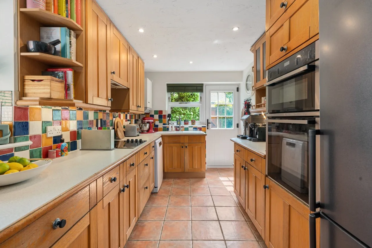Castle Street, Fleet, Hampshire, GU52 7ST, photo 2