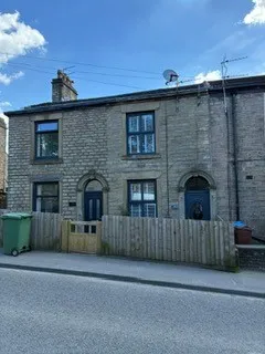 2 bed house for sale, Huddersfield Road, Oldham, OL4