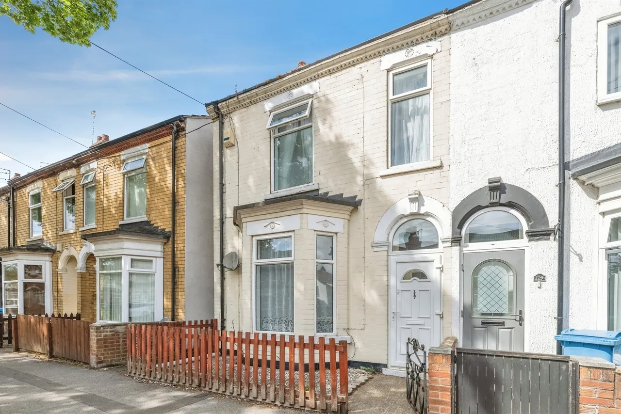 2 bed house for sale — Newcomen Street, Hull