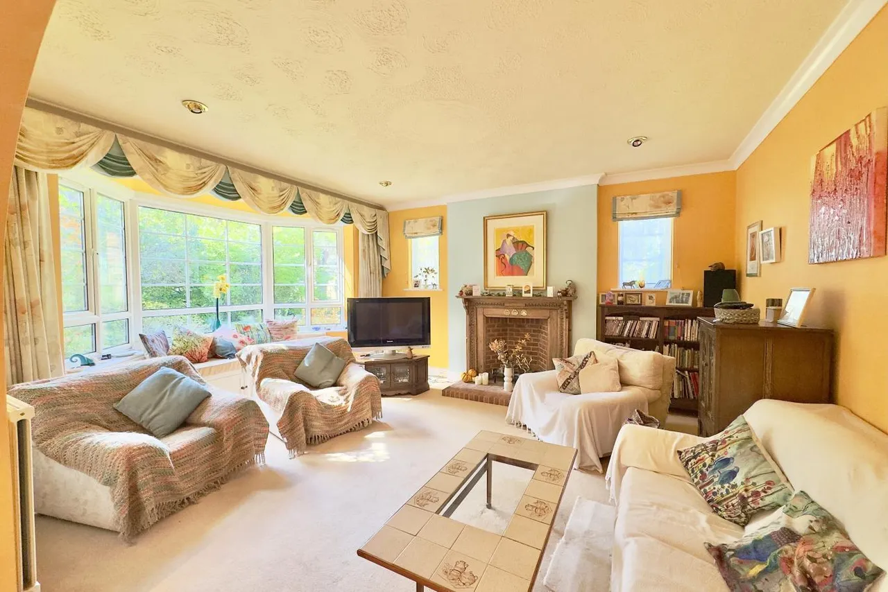 Leven Avenue, BH4, photo 4