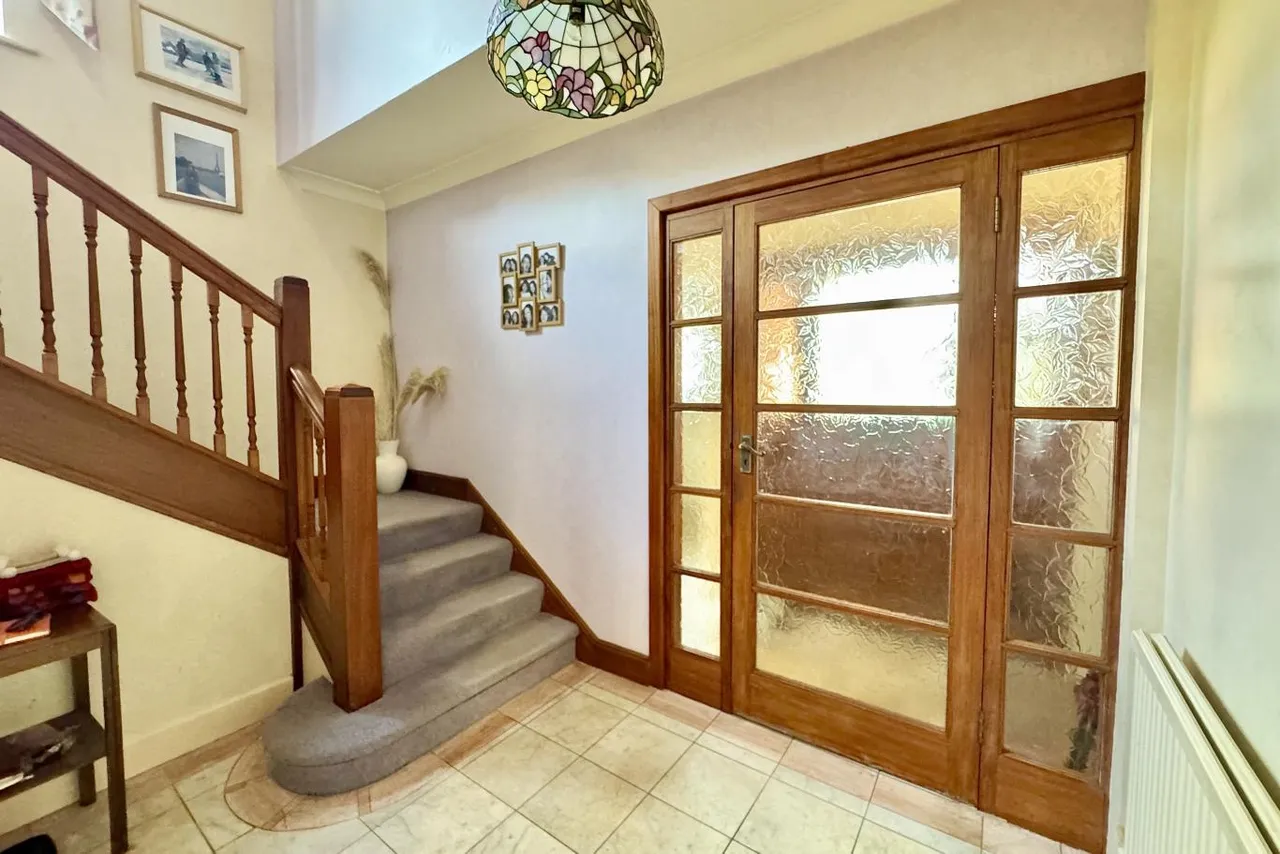 Leven Avenue, BH4, photo 5