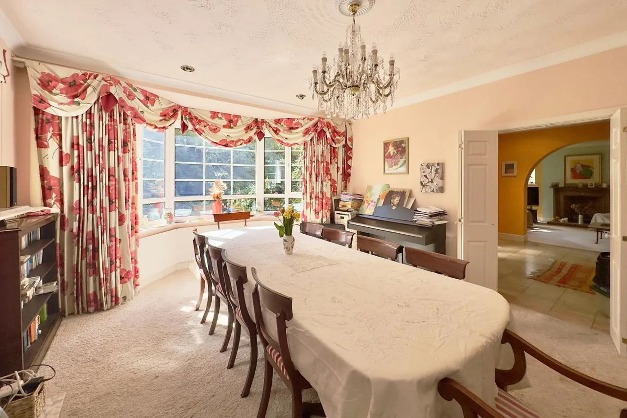 Leven Avenue, BH4, photo 11