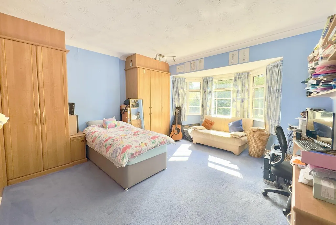 Leven Avenue, BH4, photo 12