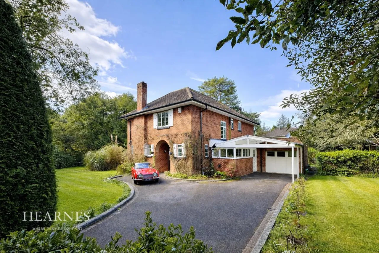 4 bed house for sale, Leven Avenue, BH4