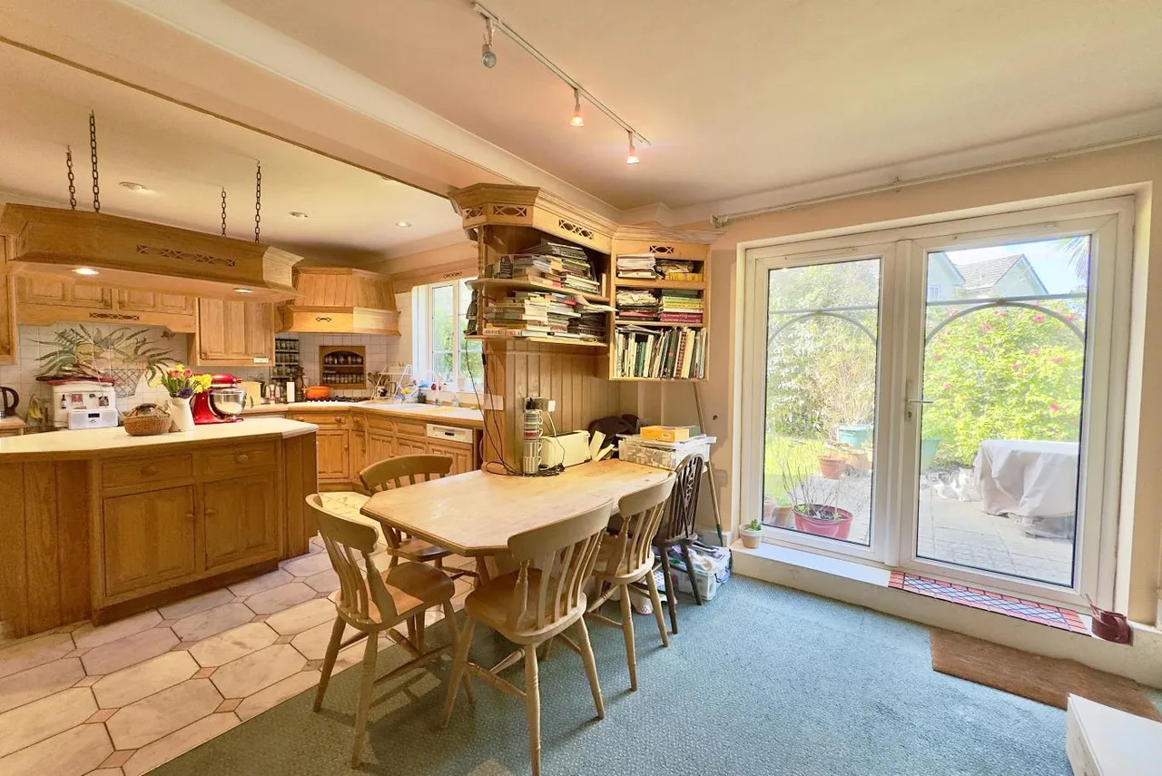 Leven Avenue, BH4, photo 10