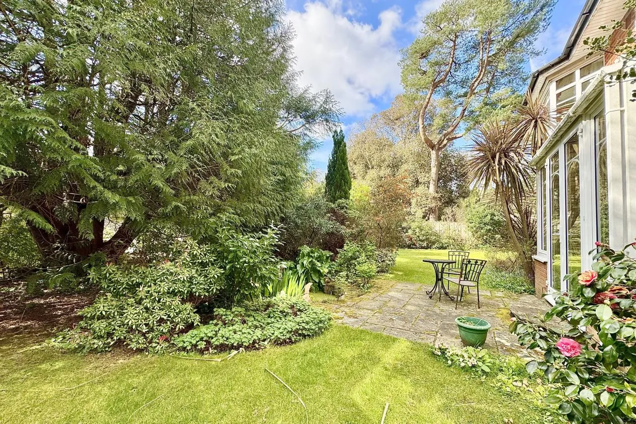 Leven Avenue, BH4, photo 18