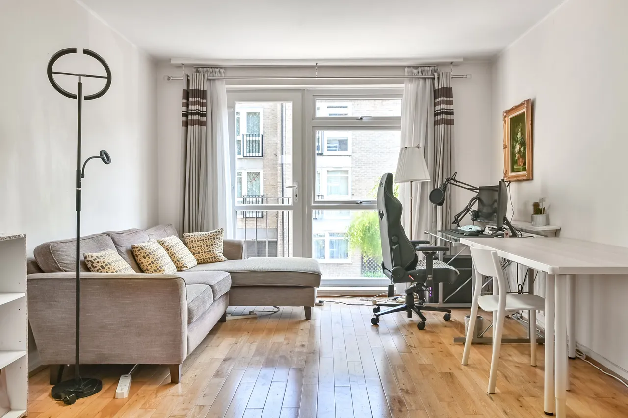 51 Chester Close South, London, photo 3