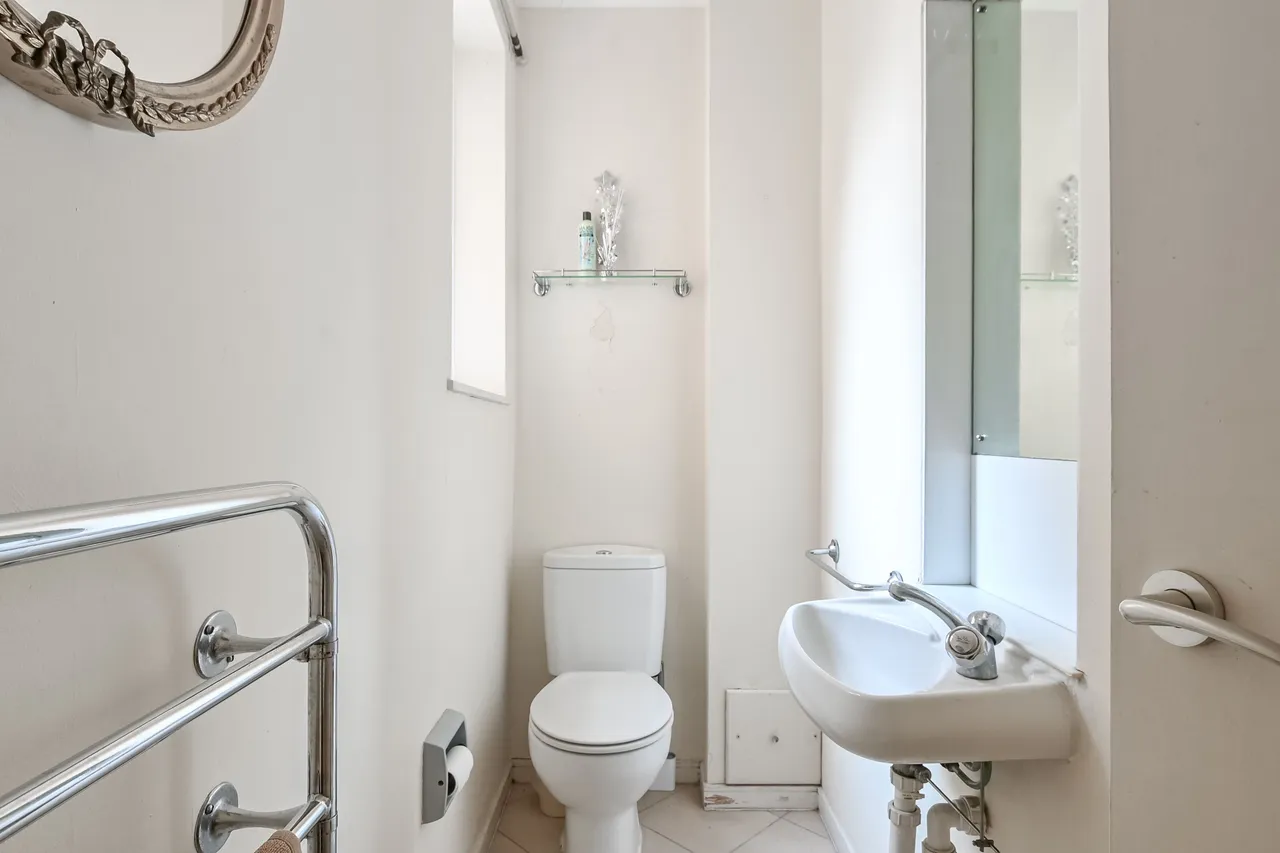 51 Chester Close South, London, photo 8