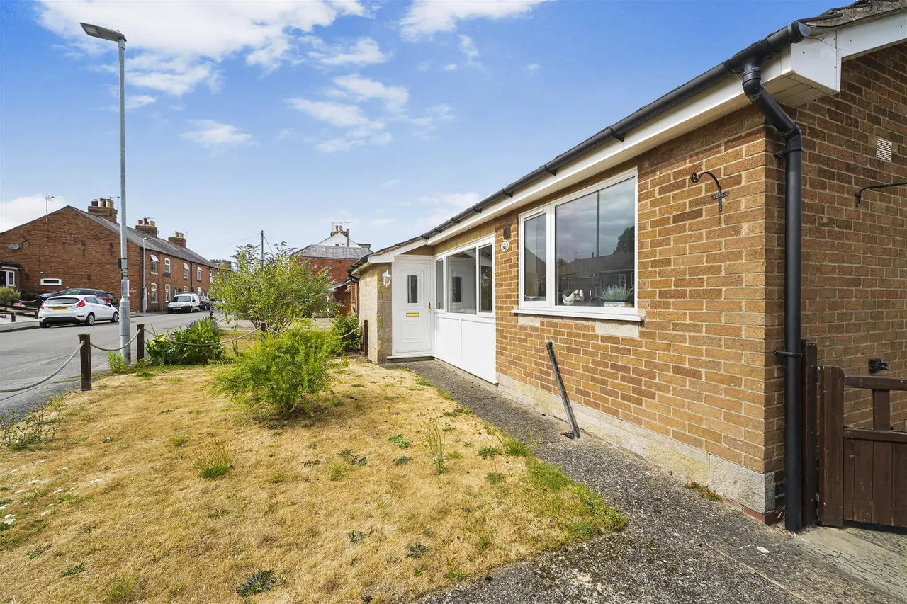 Gladstone Street, Hathern, photo 17