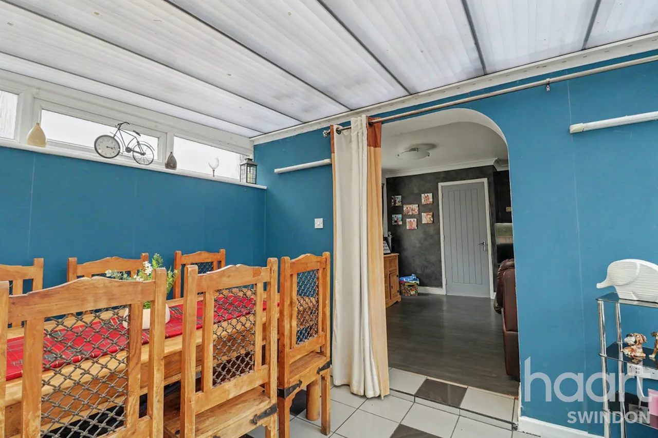 High Mead, Swindon, SN4, photo 8
