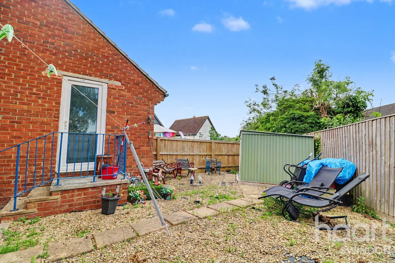 High Mead, Swindon, SN4, photo 17