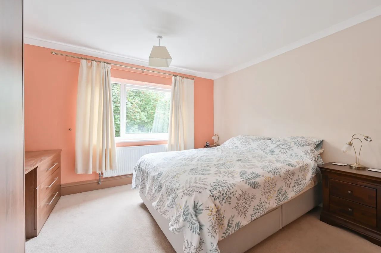 Flat 7, 10 Grandfield Avenue, Watford, photo 4