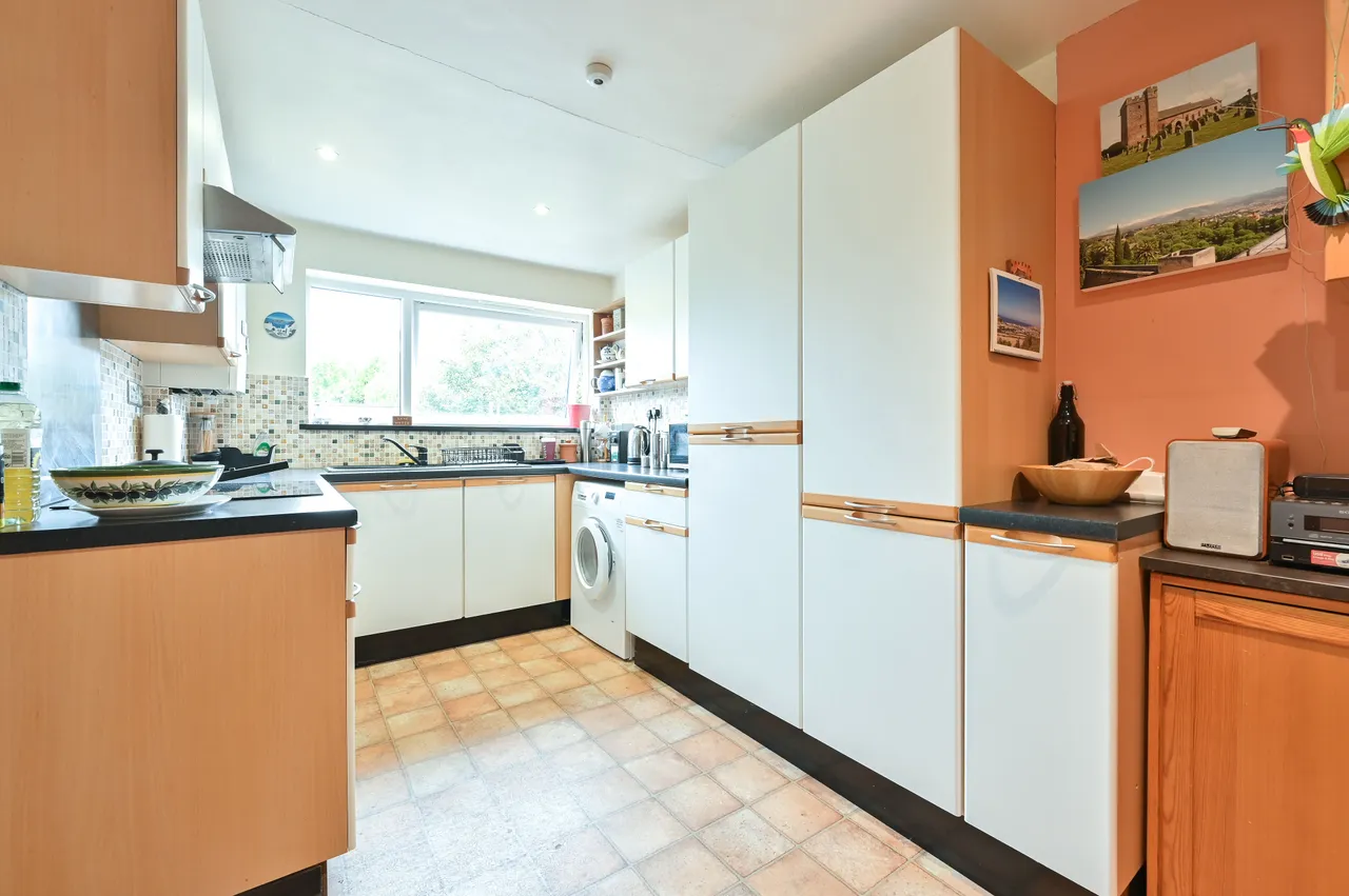 Flat 7, 10 Grandfield Avenue, Watford, photo 3