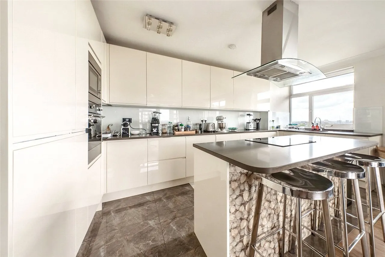 Walsingham, Queensmead, St John's Wood Park, London, NW8, photo 6