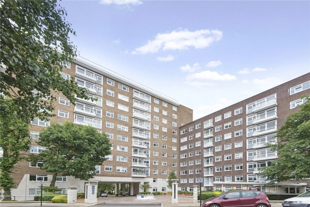 Walsingham, Queensmead, St John's Wood Park, London, NW8, photo 2
